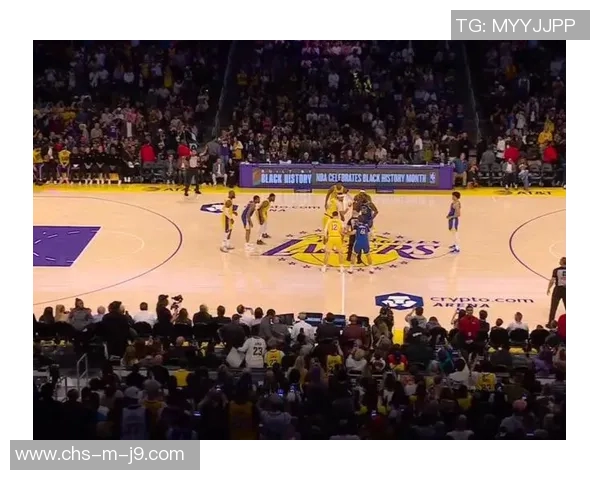 湖人勇士季前赛精彩对决展现新赛季球队实力与战术变化